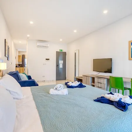 Stylish In Bay Square 2