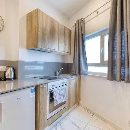 Stylish In Bay Square 2 Apartment St. Paul's Bay