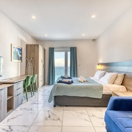 Stylish In Bay Square 2 St Paul's Bay