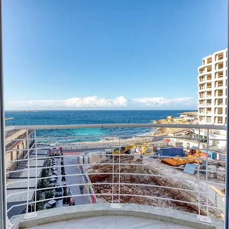 Apartment Stylish In Bay Square 2